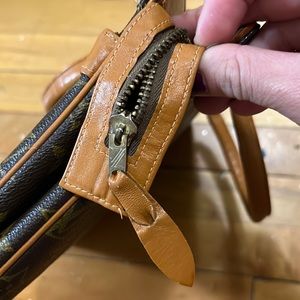 Vintage Luis Vuitton bag dos has numbers but I’m sure it’s